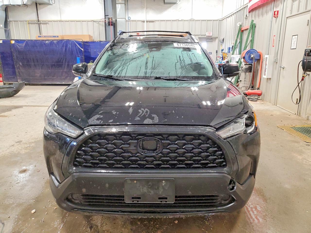 2022 Toyota Corolla Cross Le - Image 5