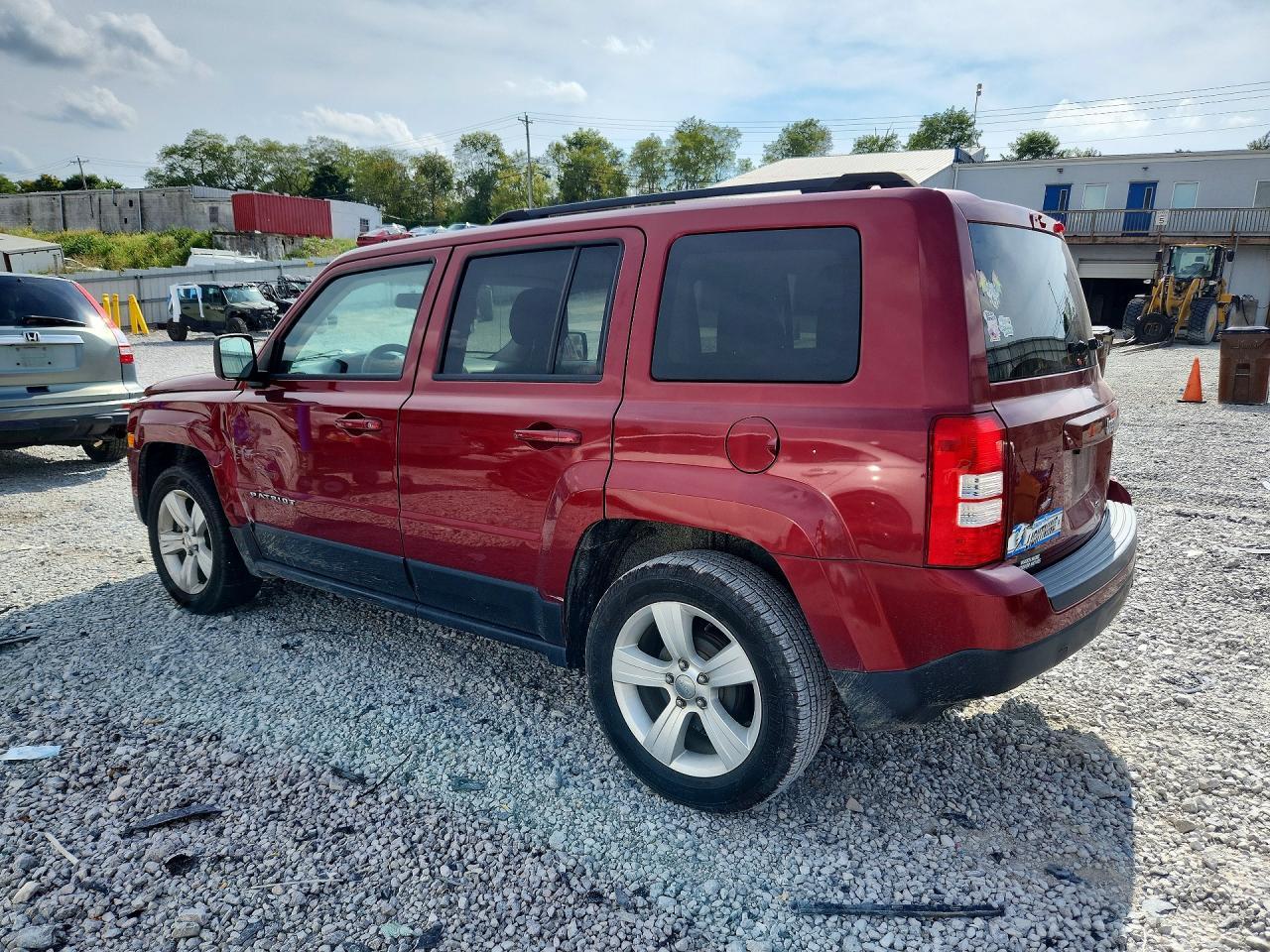 2016 Jeep Patriot Latitude - Фото 2