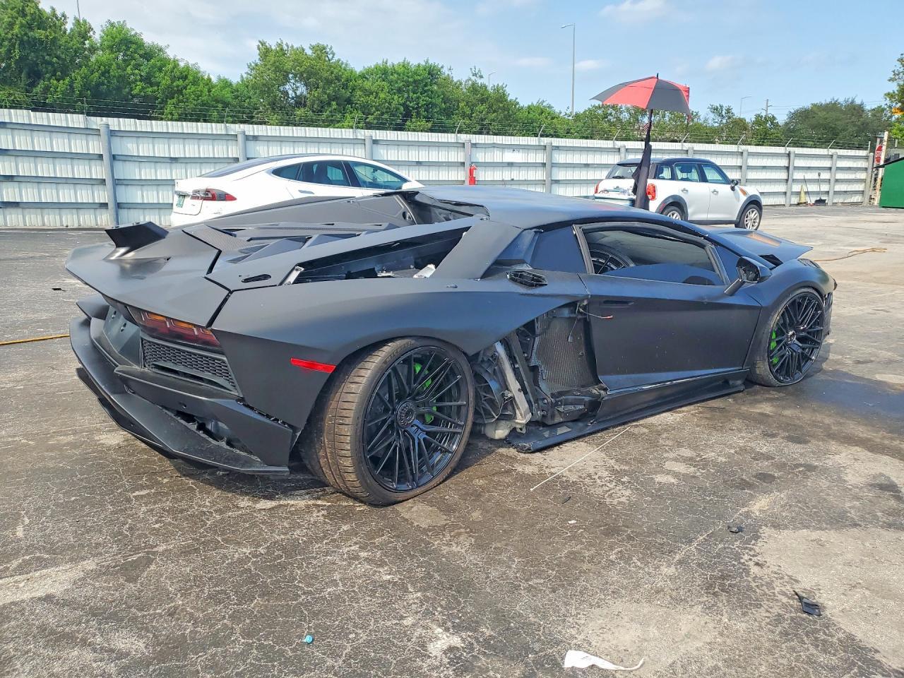 2018 Lamborghini Aventador S - Фото 3