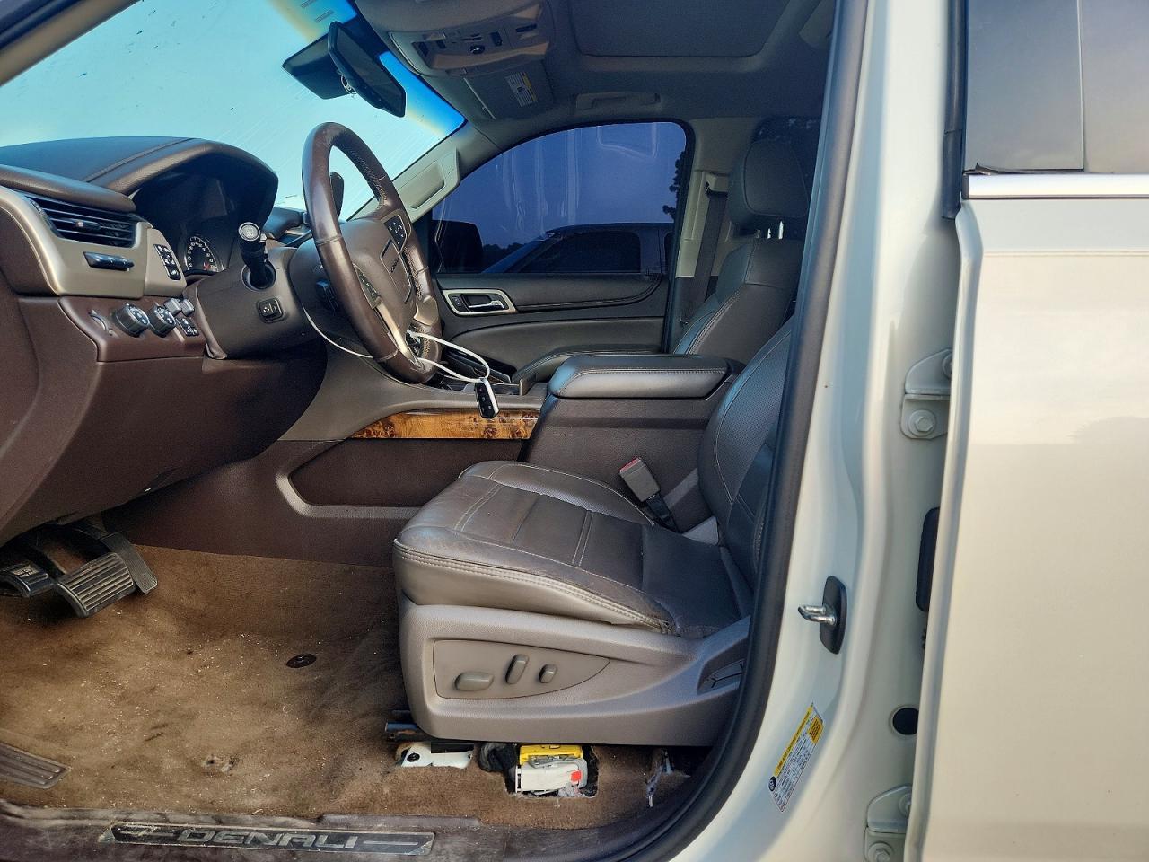 2015 GMC Yukon Denali - Image 7