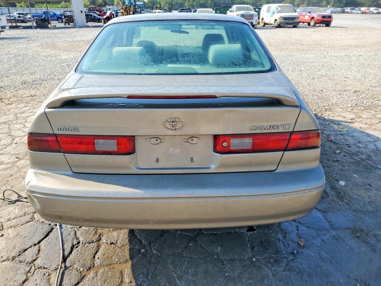 1997 Toyota Camry Le - Image 6