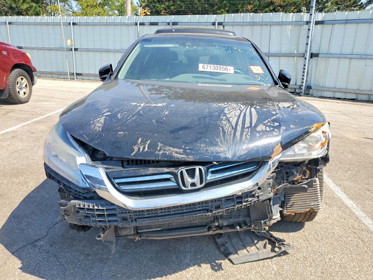 2015 Honda Accord Touring Hybrid - Image 5