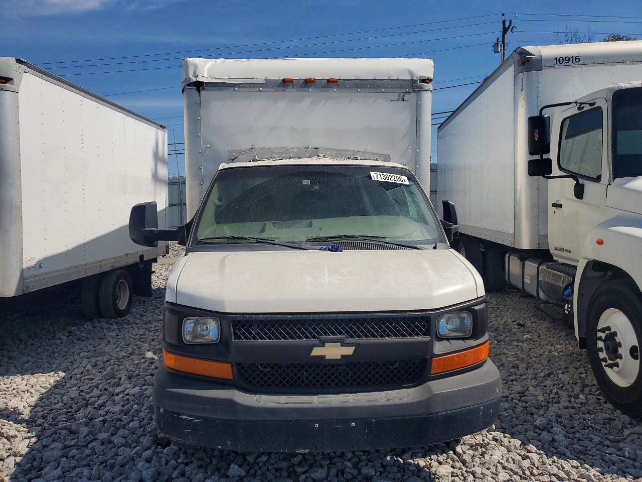 2014 Chevrolet Express - Box Truck - Фото 5