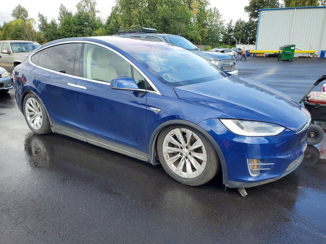 2016 Tesla Model X - Image 4