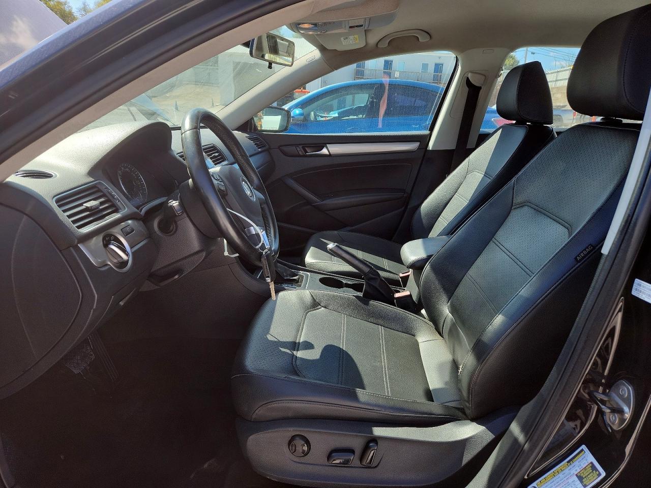 2014 Volkswagen Passat S - Фото 7