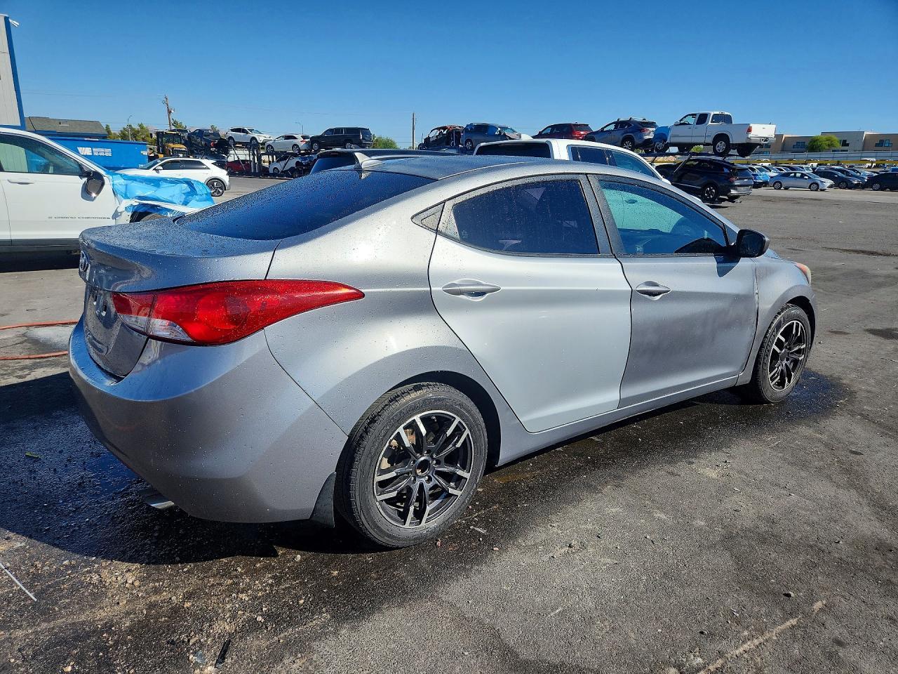 2013 Hyundai Elantra Gls - Фото 3