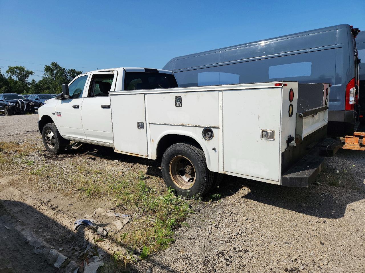 2012 Dodge Ram 3500 St - Фото 2
