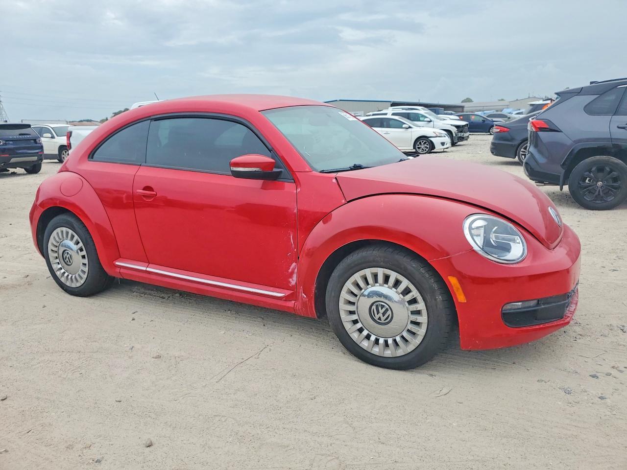2014 Volkswagen Beetle - Image 4