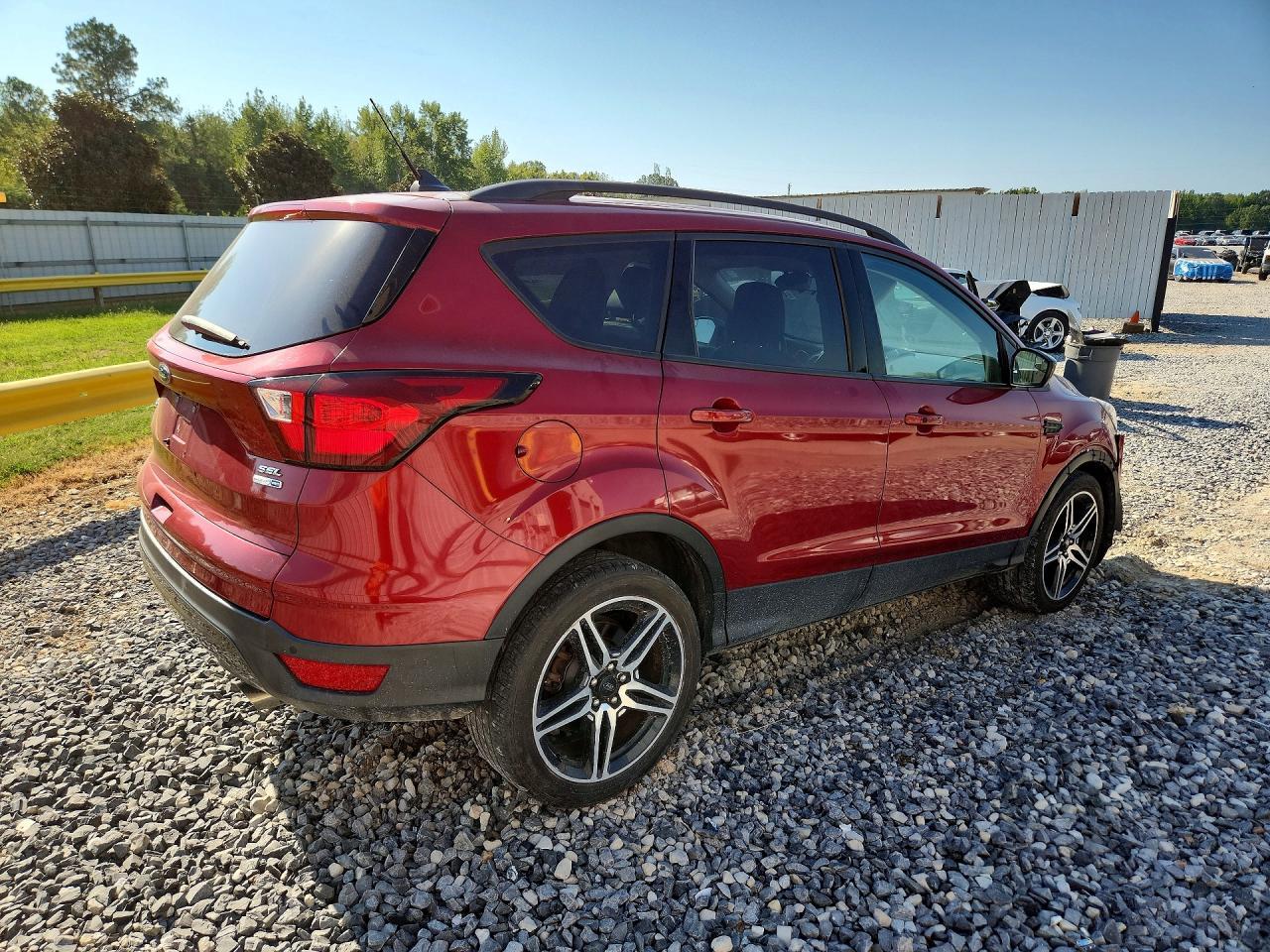 2019 Ford Escape Sel - Фото 3
