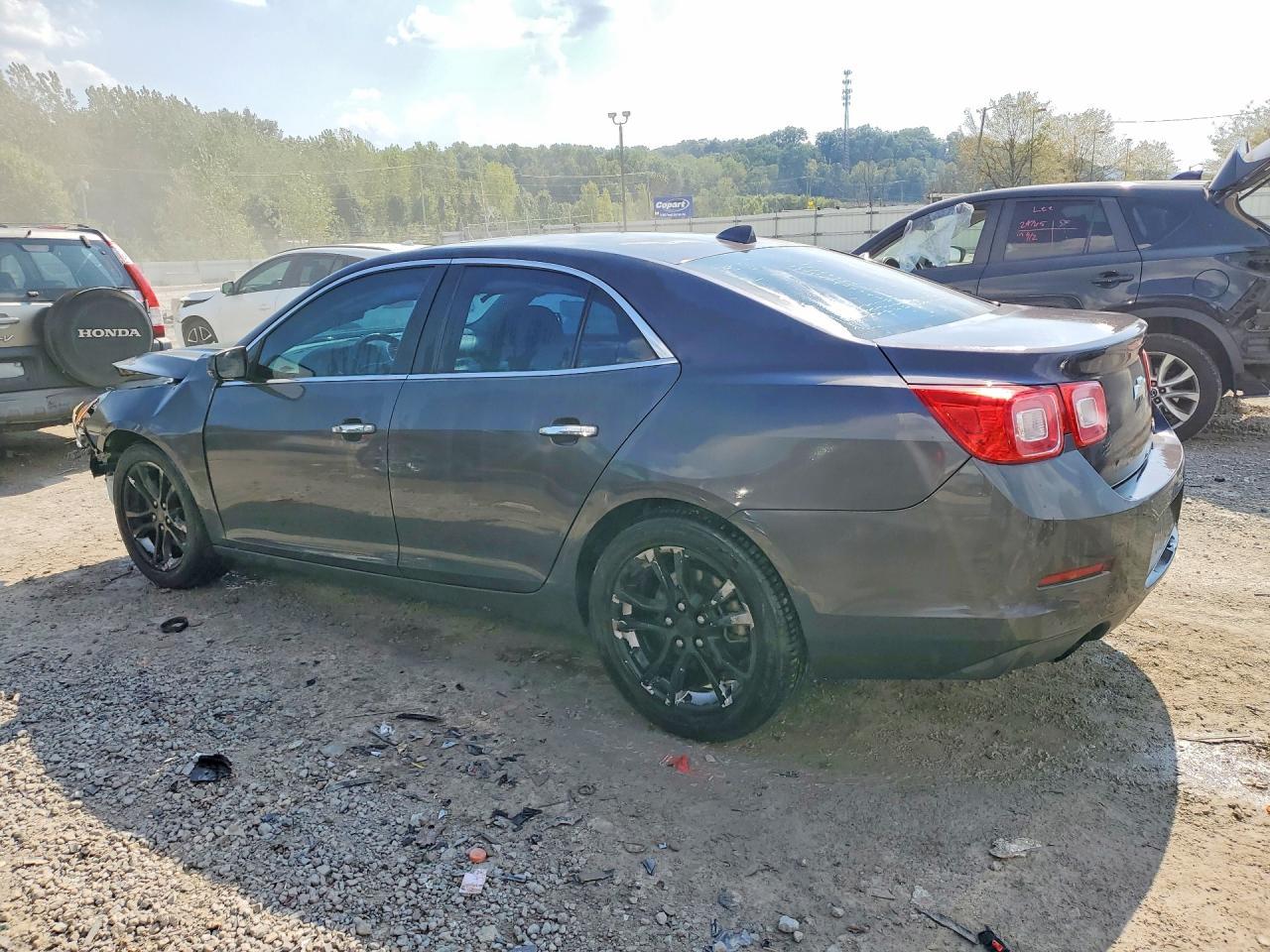 2013 Chevrolet Malibu Ls - Фото 2