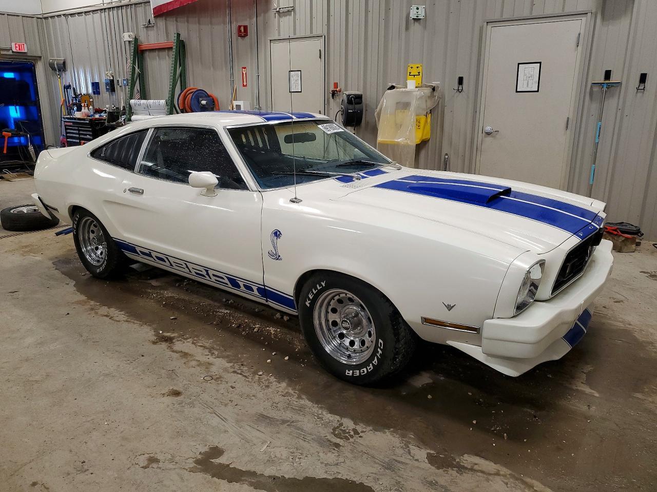1976 Ford Mustang - Image 4