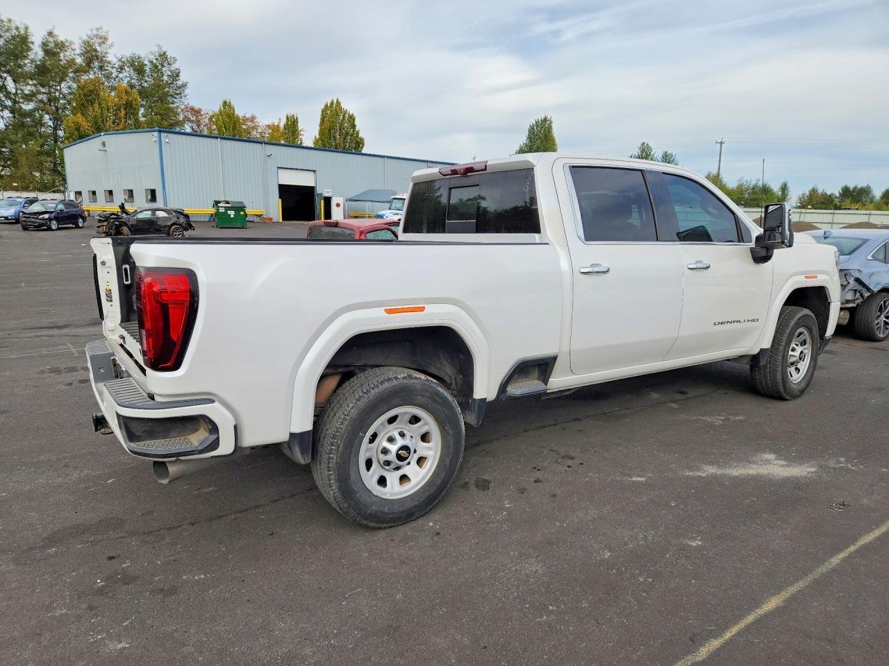 2022 GMC Sierra K2500 Denali - Image 3