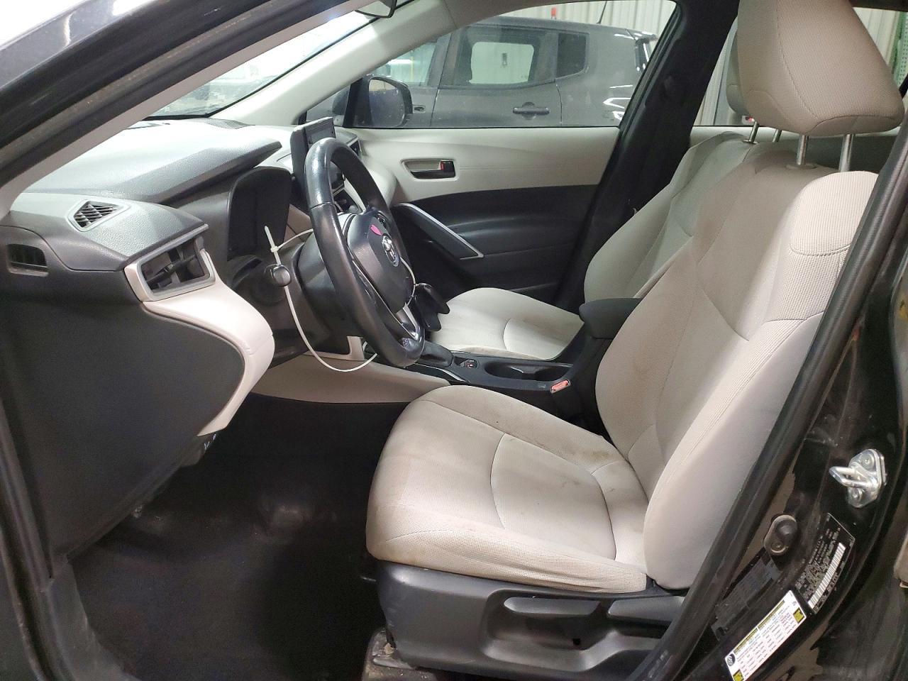2022 Toyota Corolla Cross Le - Image 7
