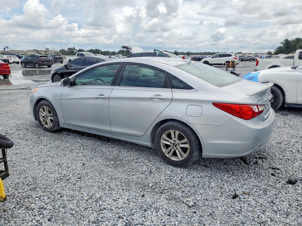 2013 Hyundai Sonata Gls - Фото 2