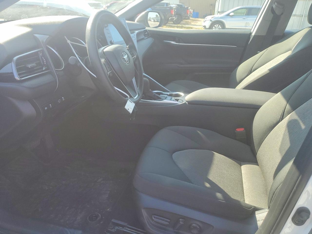 2023 Toyota Camry Le - Image 7