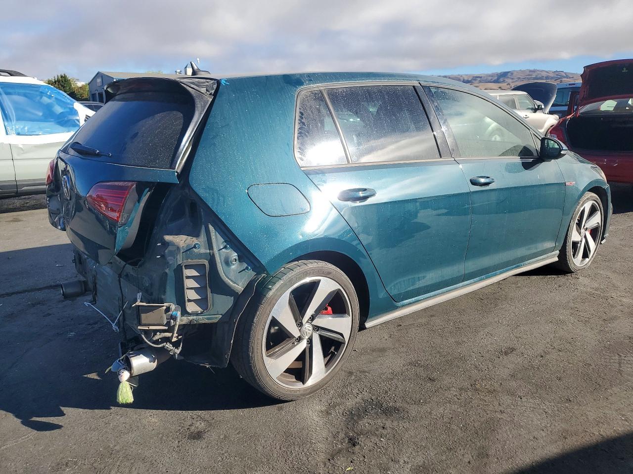 2018 Volkswagen Gti S/Se - Image 3