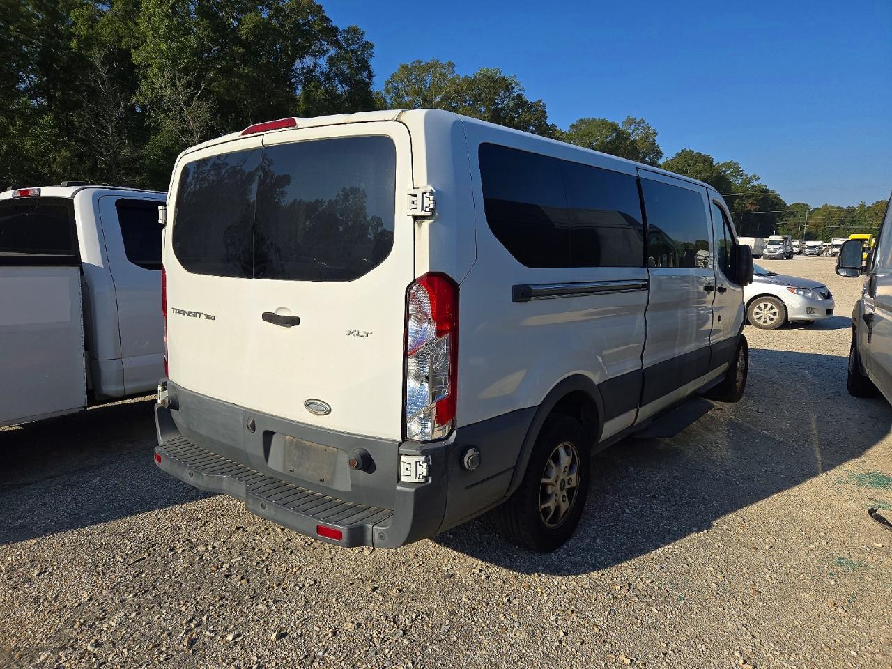 2015 Ford Transit - Shuttle Bus - Image 4