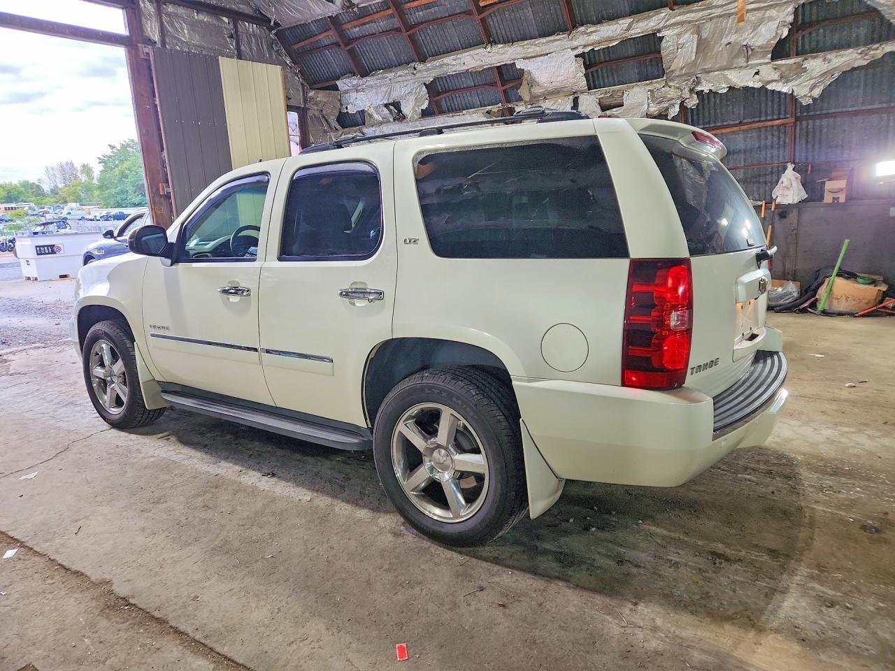 2011 Chevrolet Tahoe K1500 Ltz - Фото 2