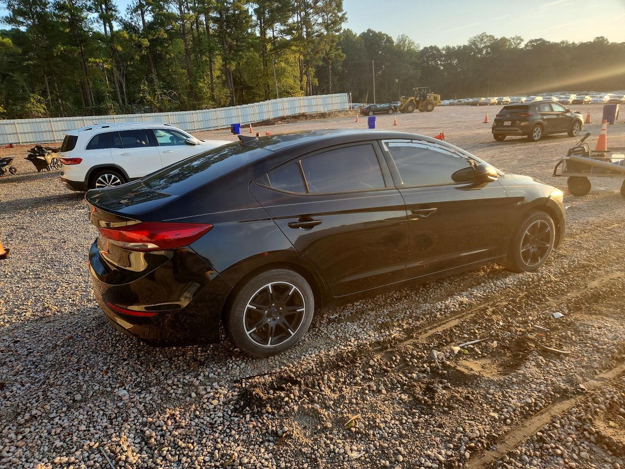 2017 Hyundai Elantra Se - Image 3