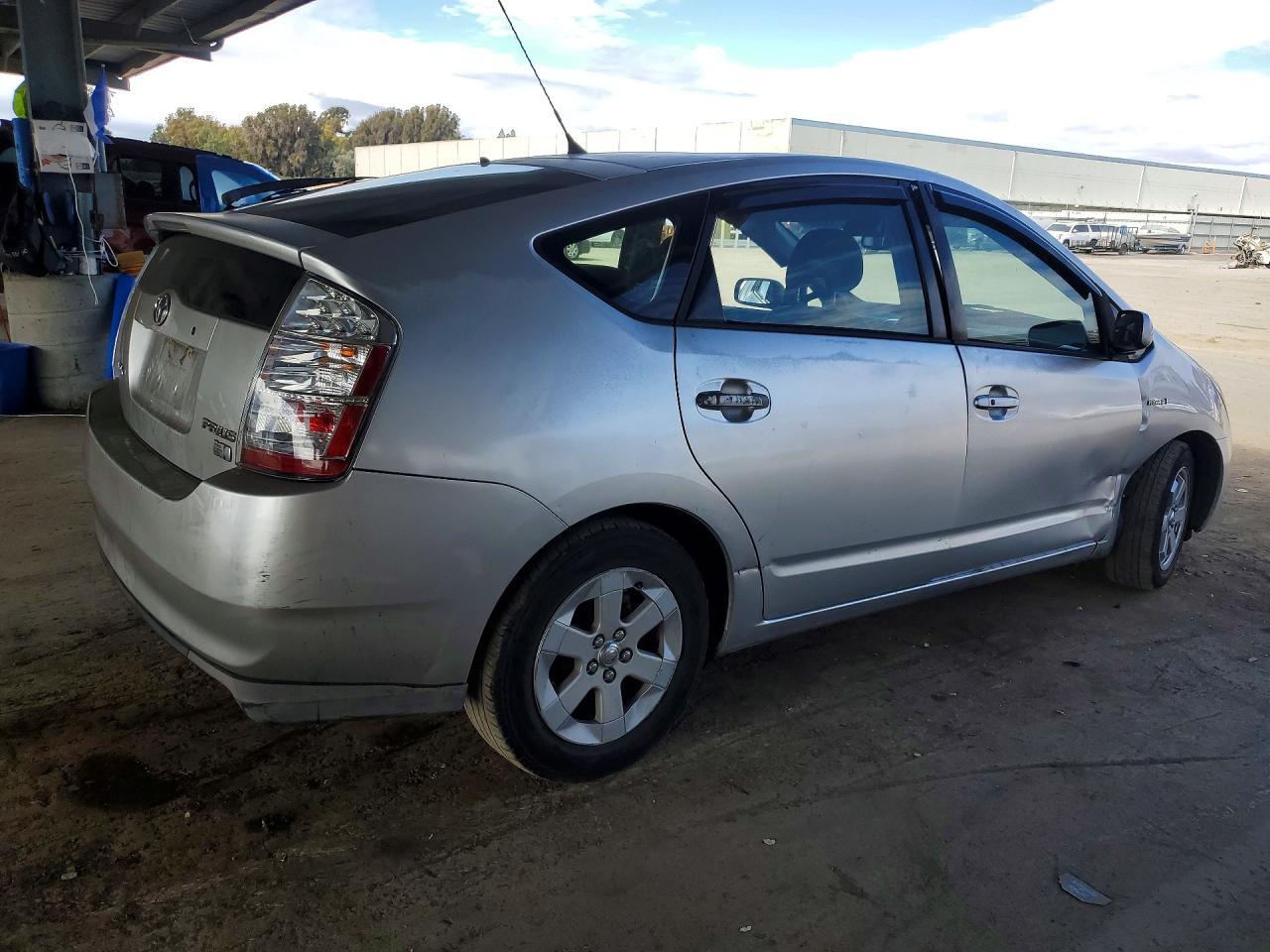 2008 Toyota Prius Base - Фото 3