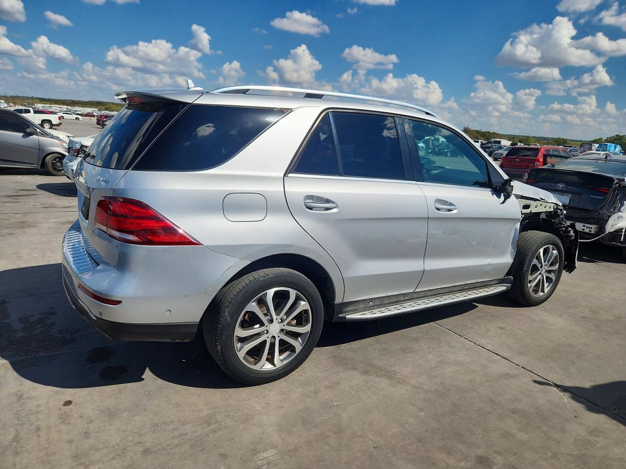 2016 Mercedes-Benz Gle 350 4Matic - Image 3