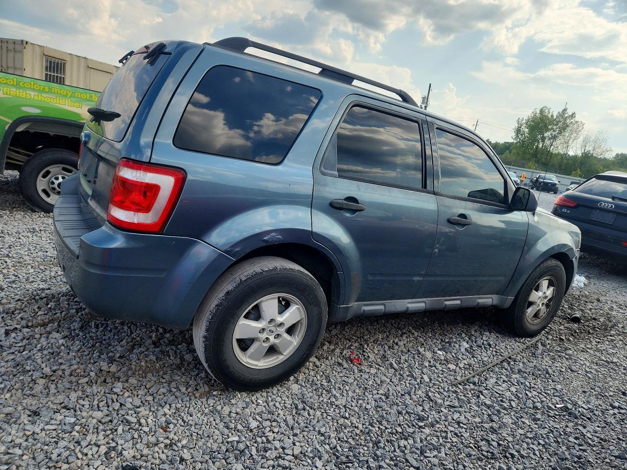 2010 Ford Escape Xlt - Image 3