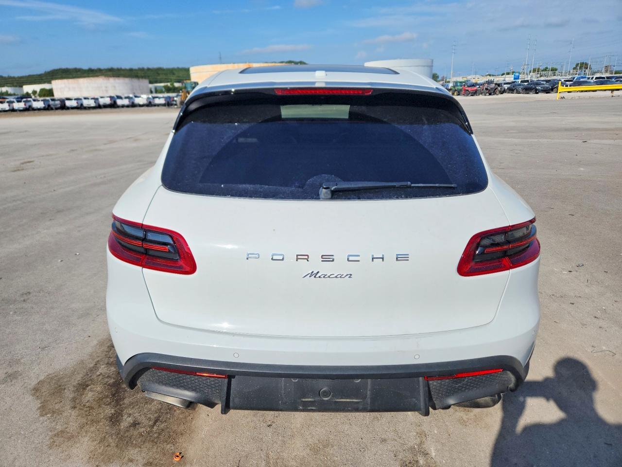 2018 Porsche Macan - Image 6