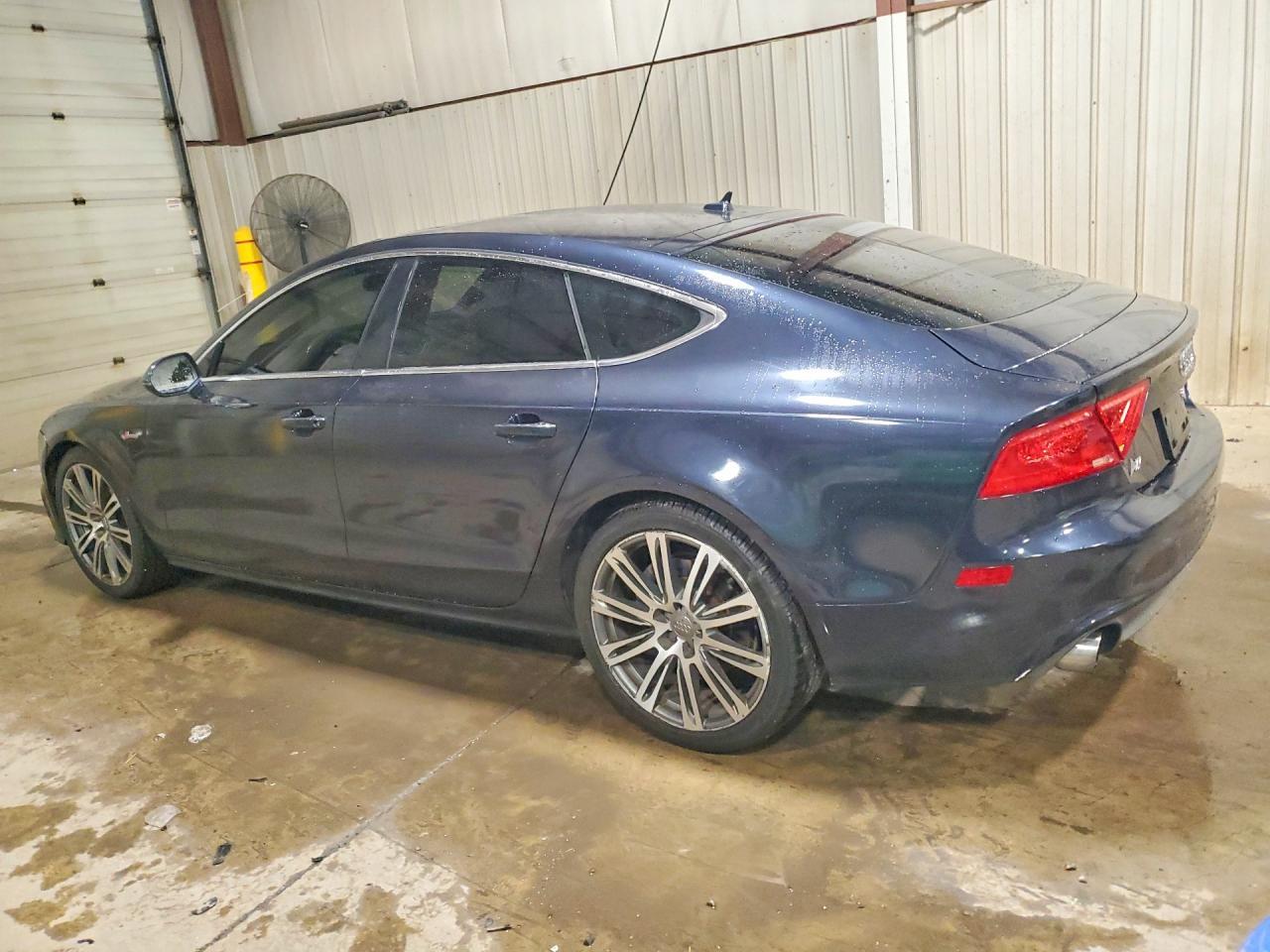 2013 Audi A7 Premium Plus - Image 2