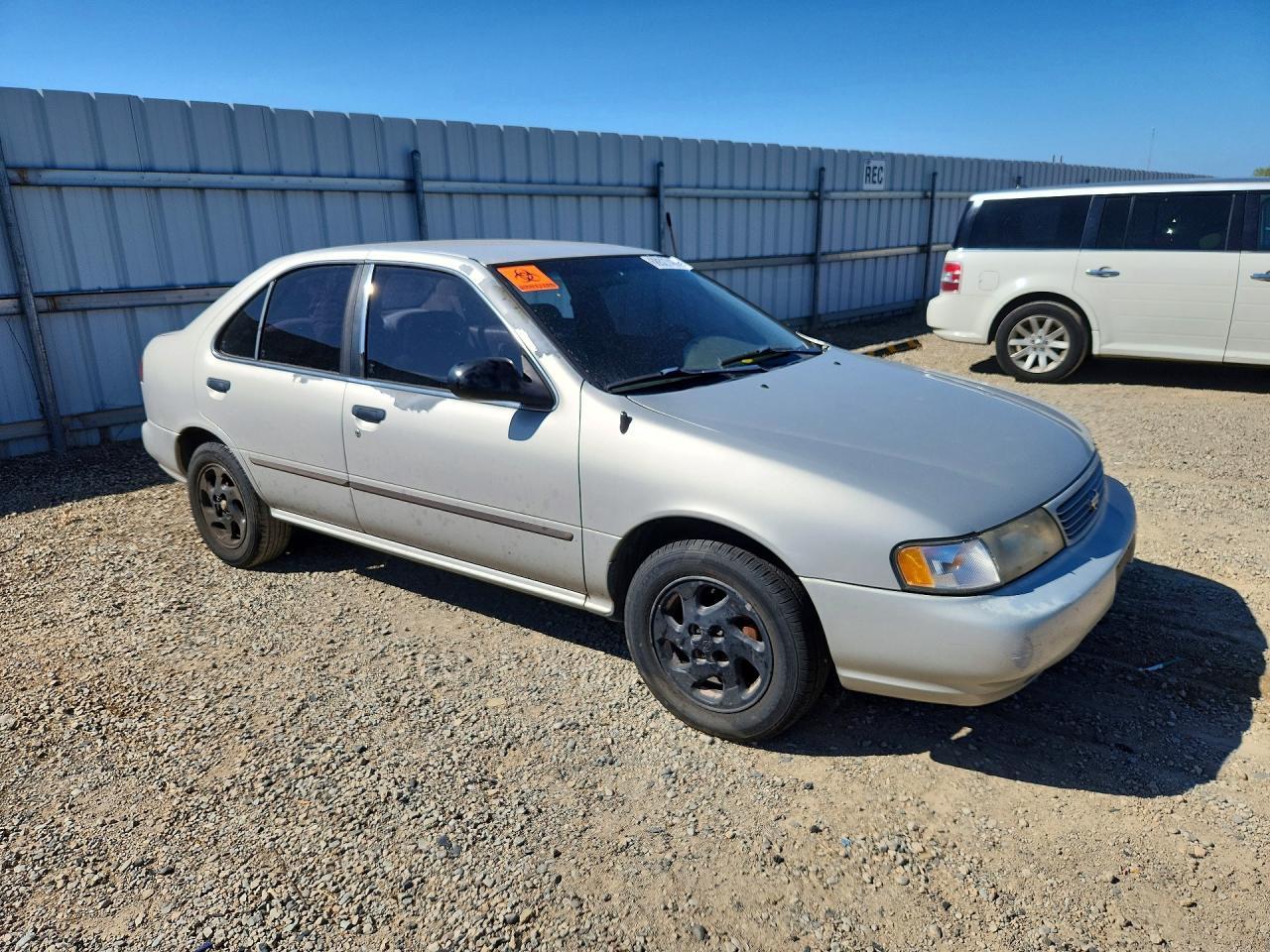 1996 Nissan Sentra Base - Фото 4