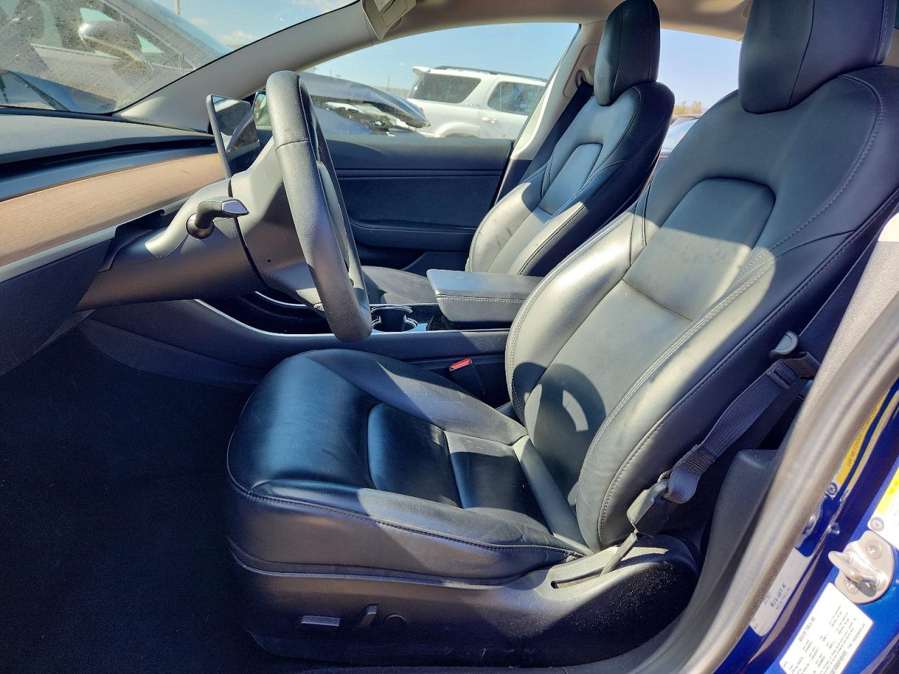 2019 Tesla Model 3 - Image 7
