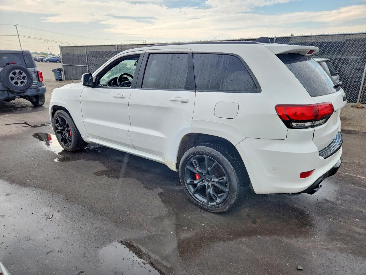 2014 Jeep Grand Cherokee Srt-8 - Image 2