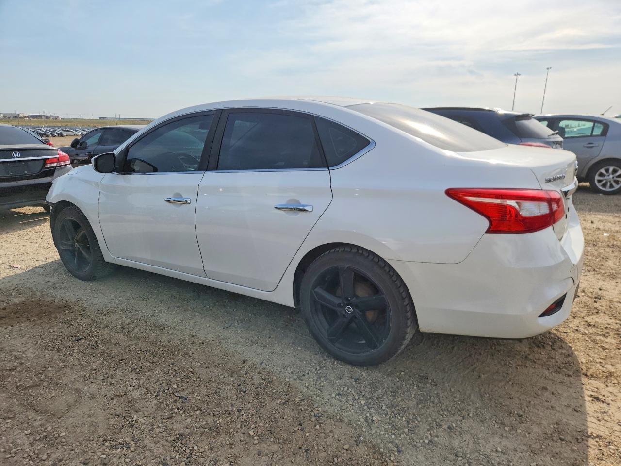 2016 Nissan Sentra S - Фото 2