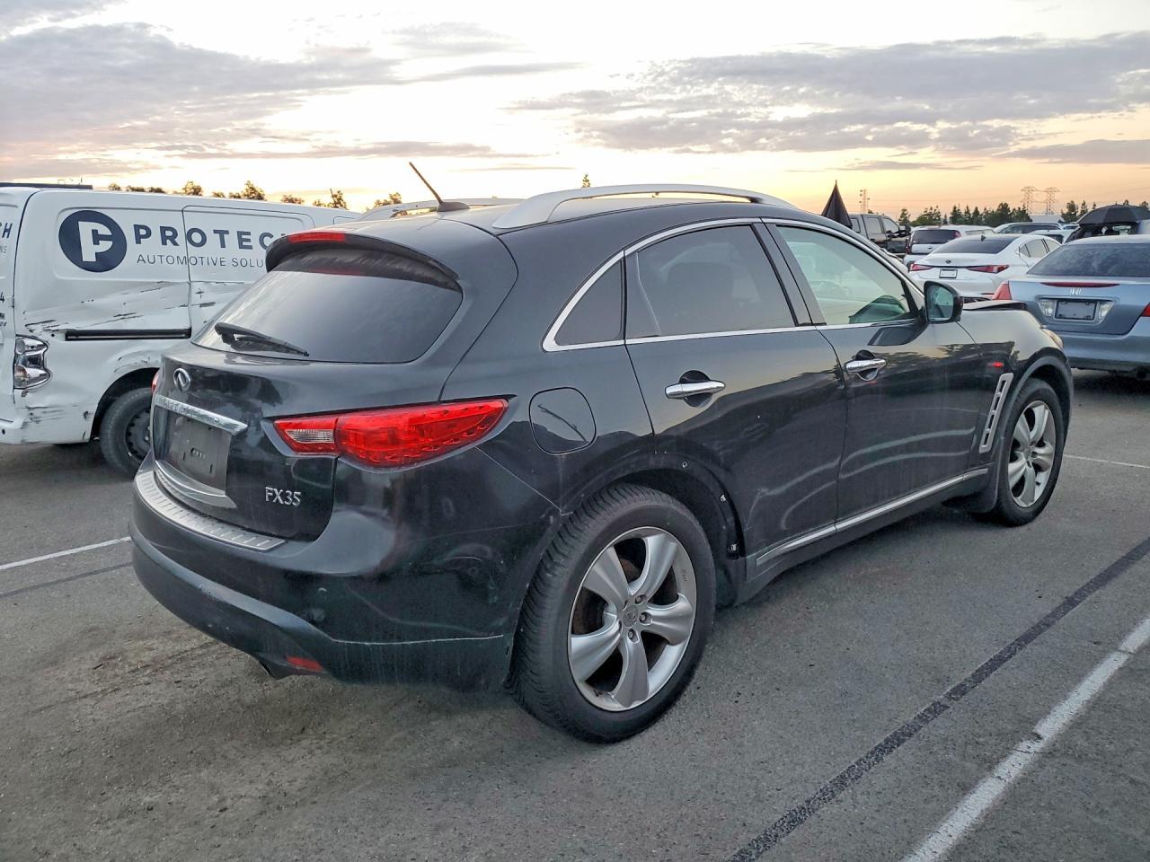 2010 Infiniti Fx35 Base - Фото 3