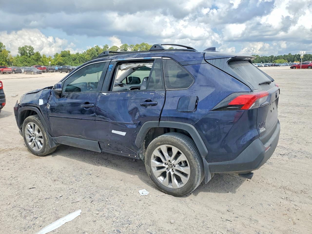 2025 Toyota Rav4 Xle Premium - Image 2