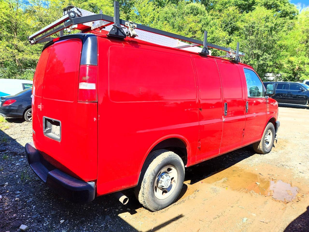 2018 Chevrolet Express G3500 - Фото 3