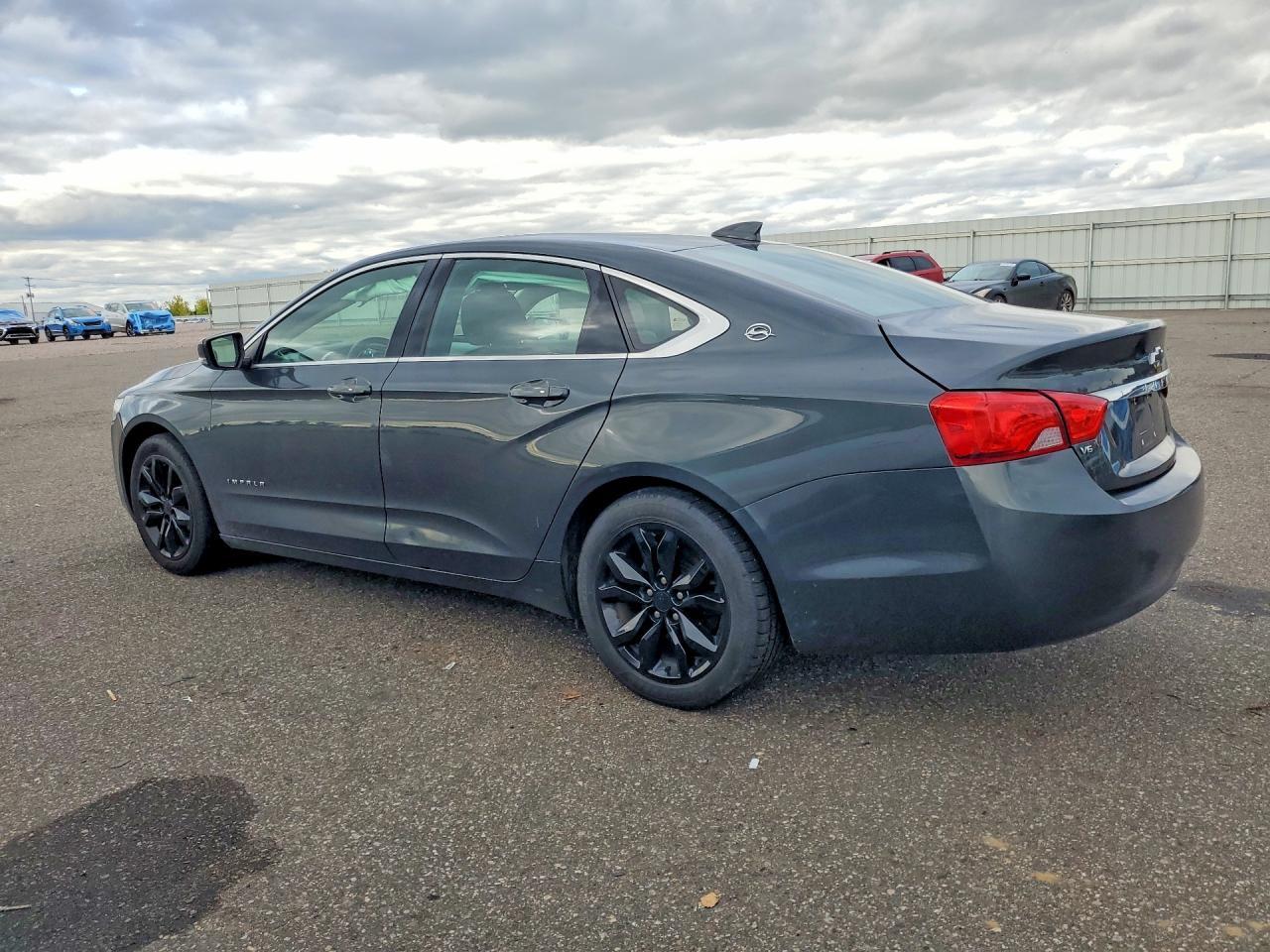 2018 Chevrolet Impala Lt - Image 2