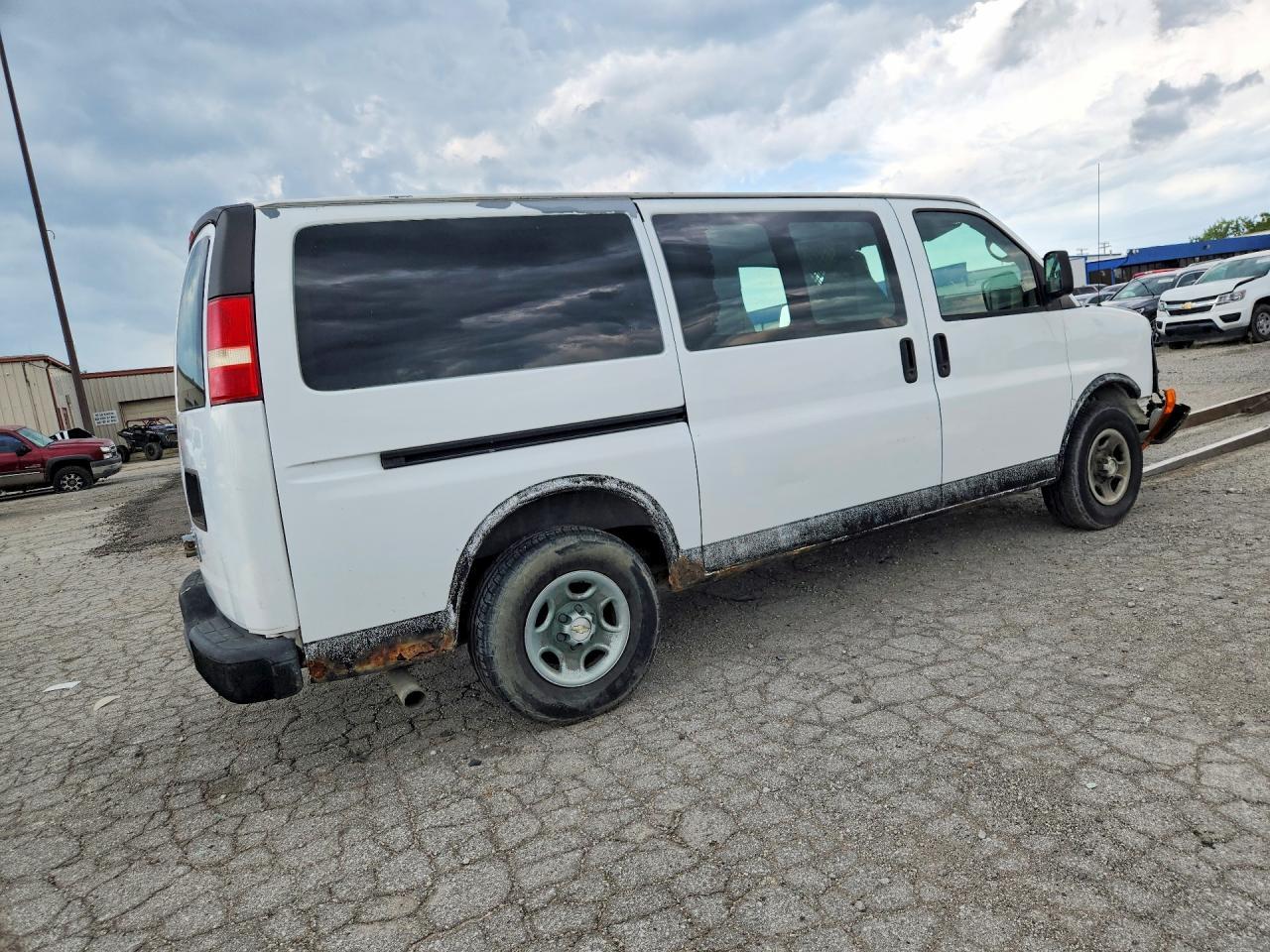 2007 Chevrolet Express - Delivery Van - Фото 3