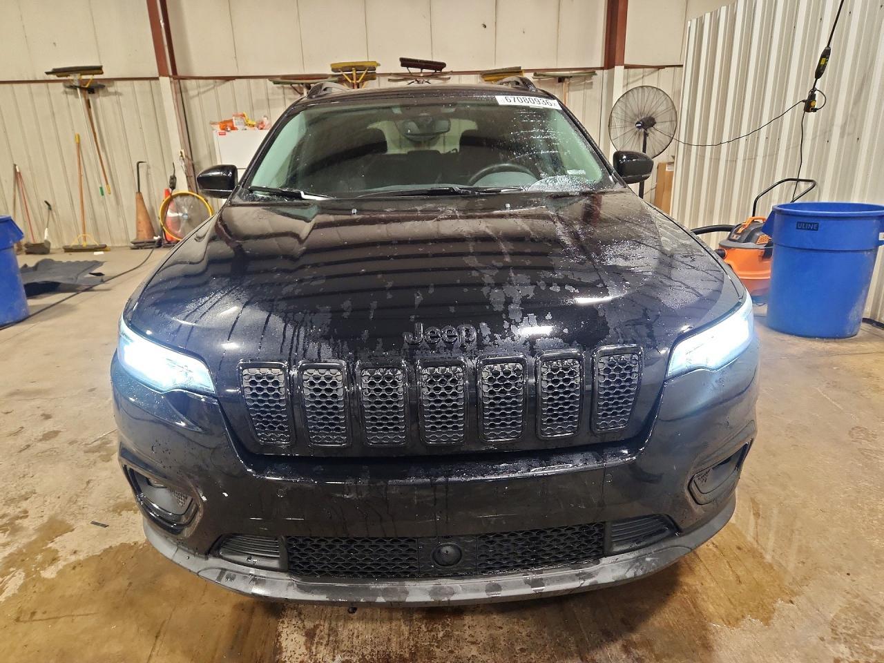 2023 Jeep Cherokee Altitude Lux - Image 5