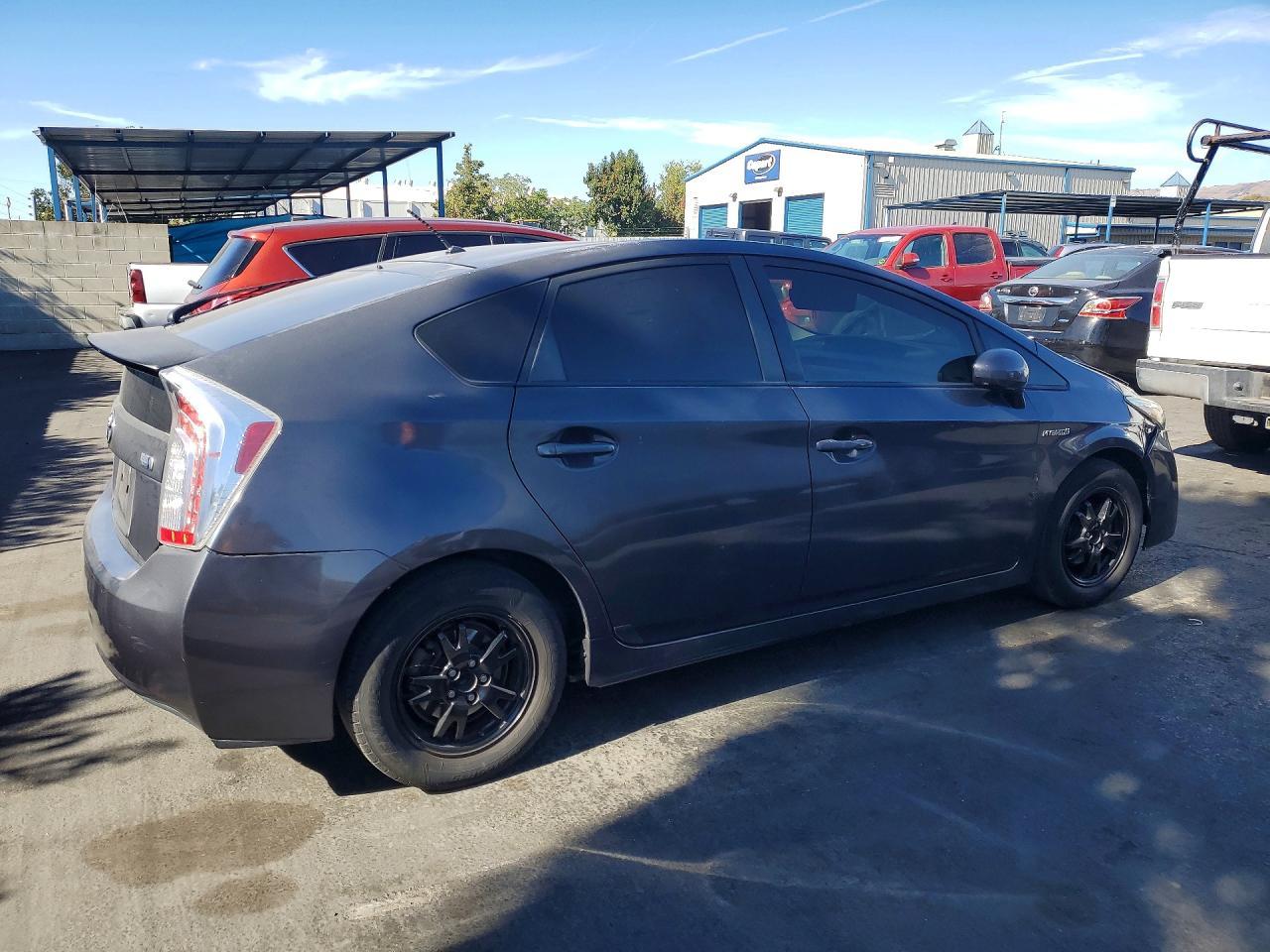 2014 Toyota Prius Two - Image 3