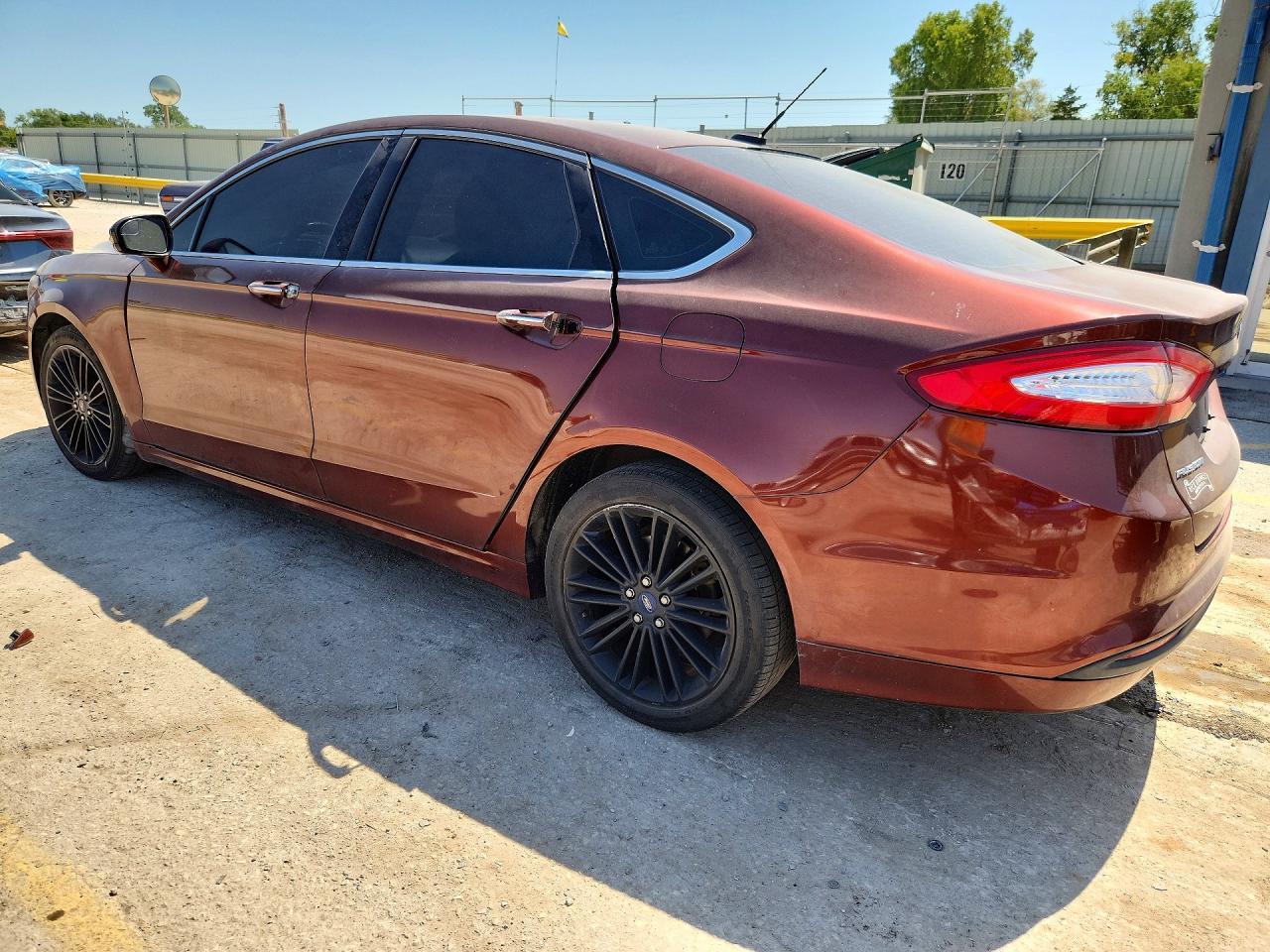 2016 Ford Fusion Se - Фото 2