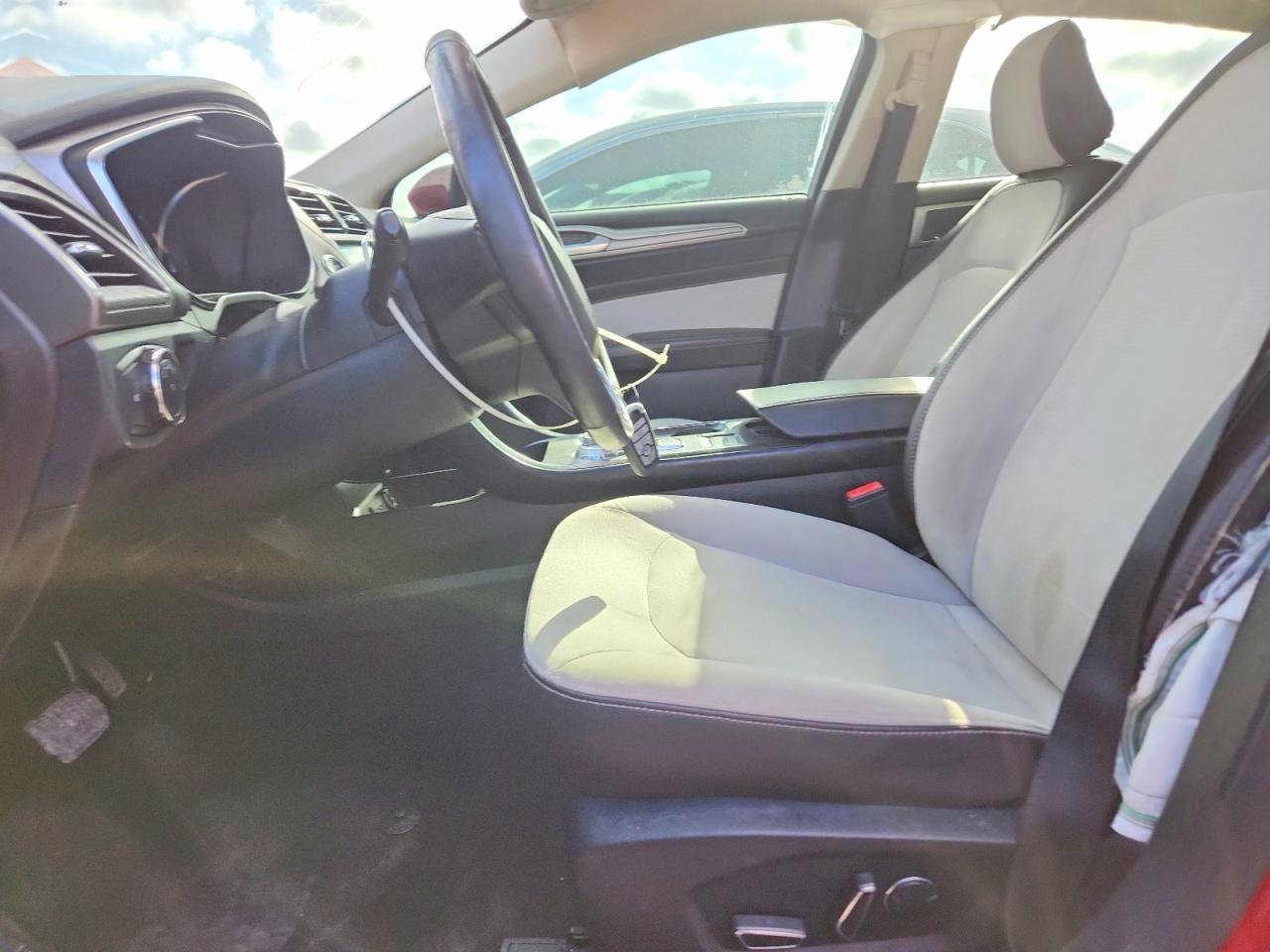 2020 Ford Fusion Se - Фото 7