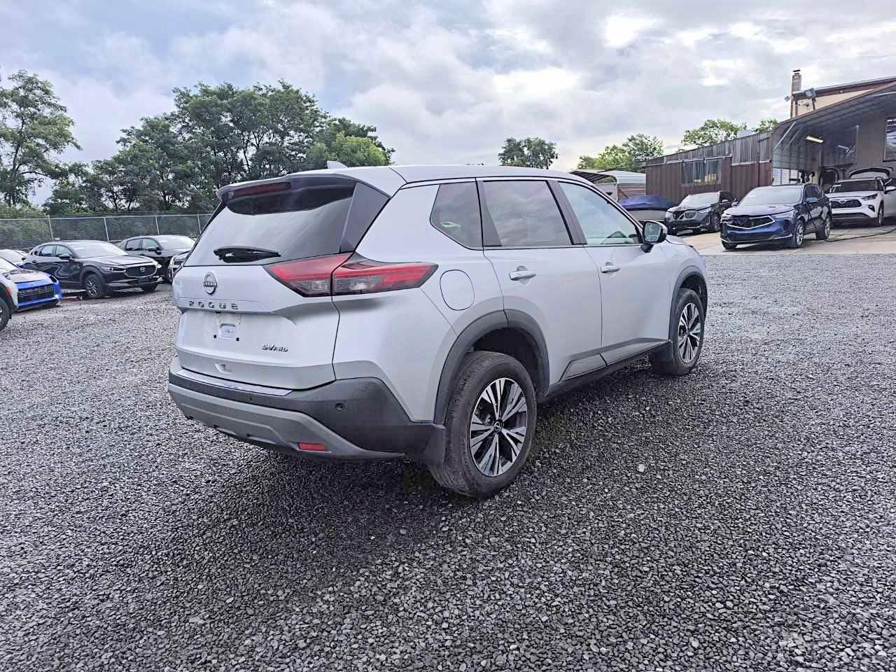 2023 Nissan Rogue Sv - Image 4
