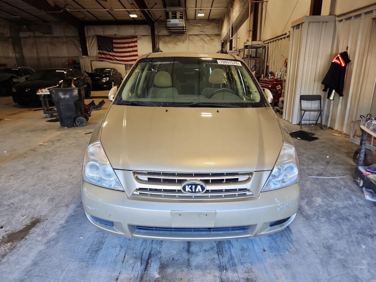 2008 Kia Sedona Lx - Image 5