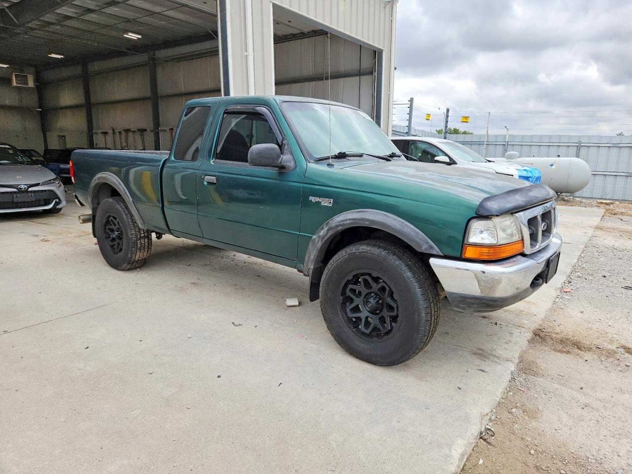 1999 Ford Ranger Super Cab - Image 4
