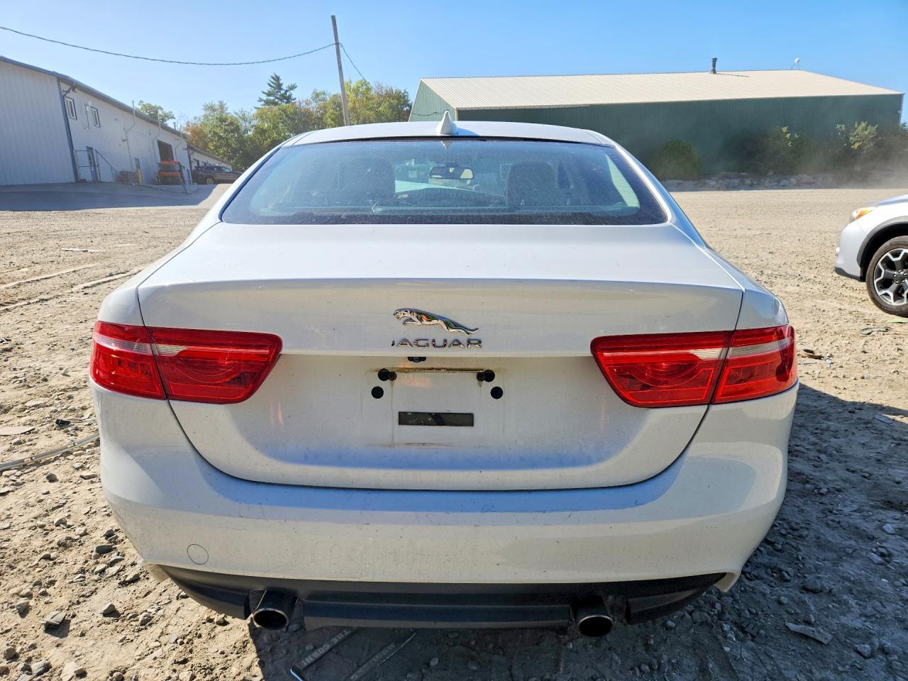 2017 Jaguar Xe Premium - Фото 6