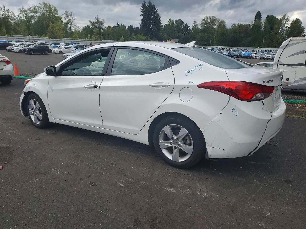 2013 Hyundai Elantra Gls - Image 2