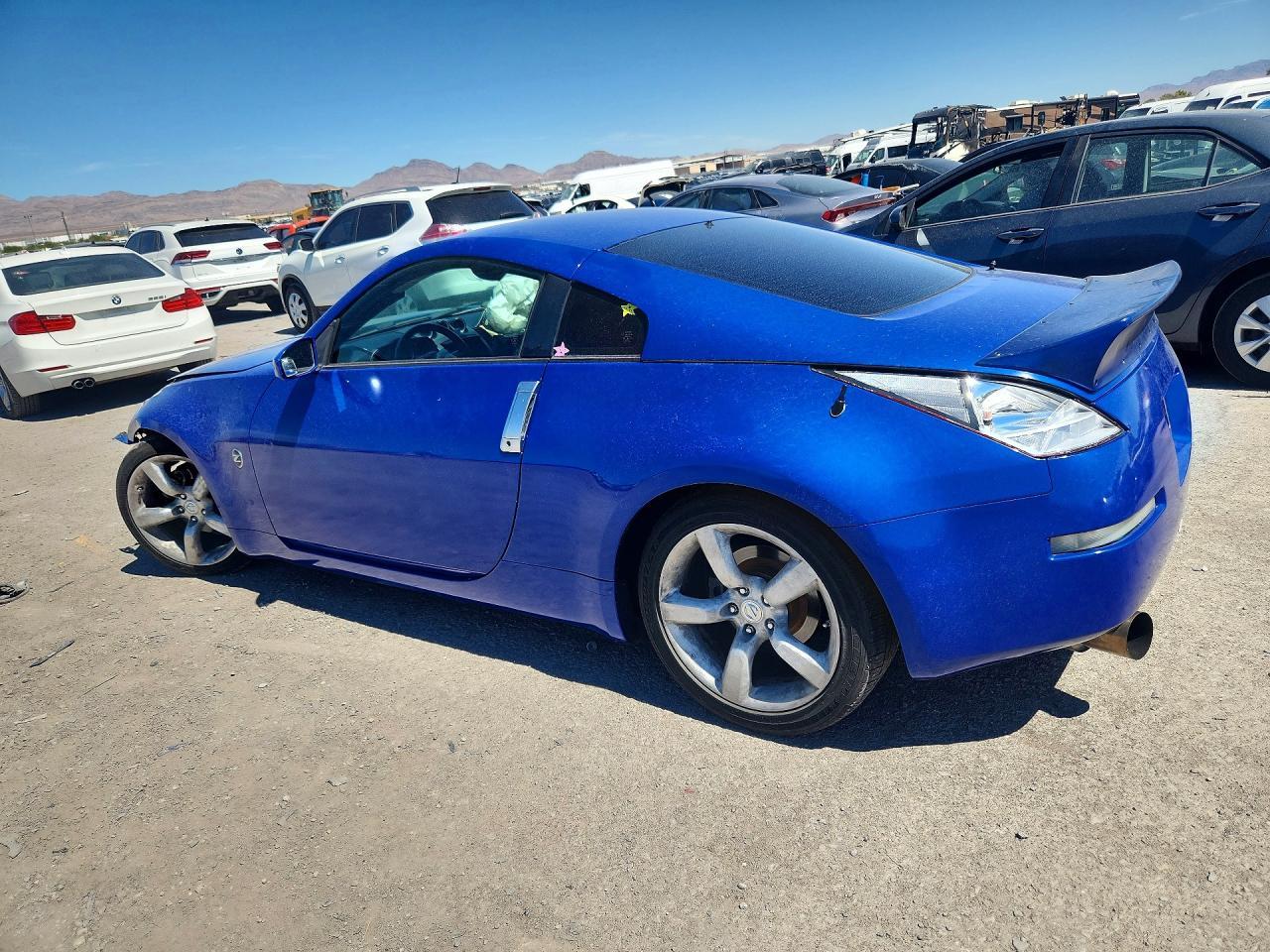 2003 Nissan 350Z Coupe - Фото 2