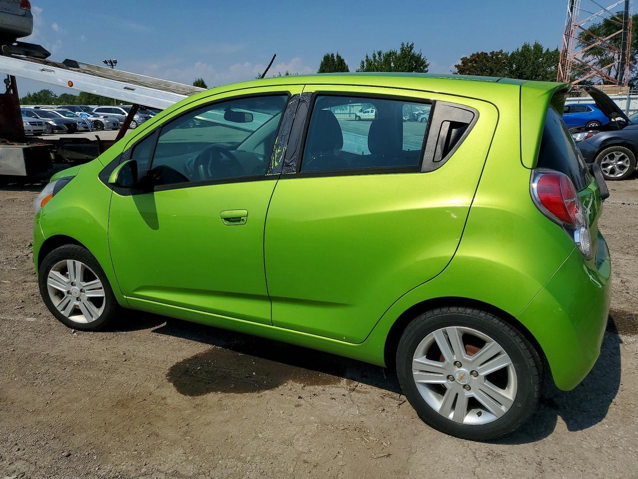 2015 Chevrolet Spark Ls - Фото 2