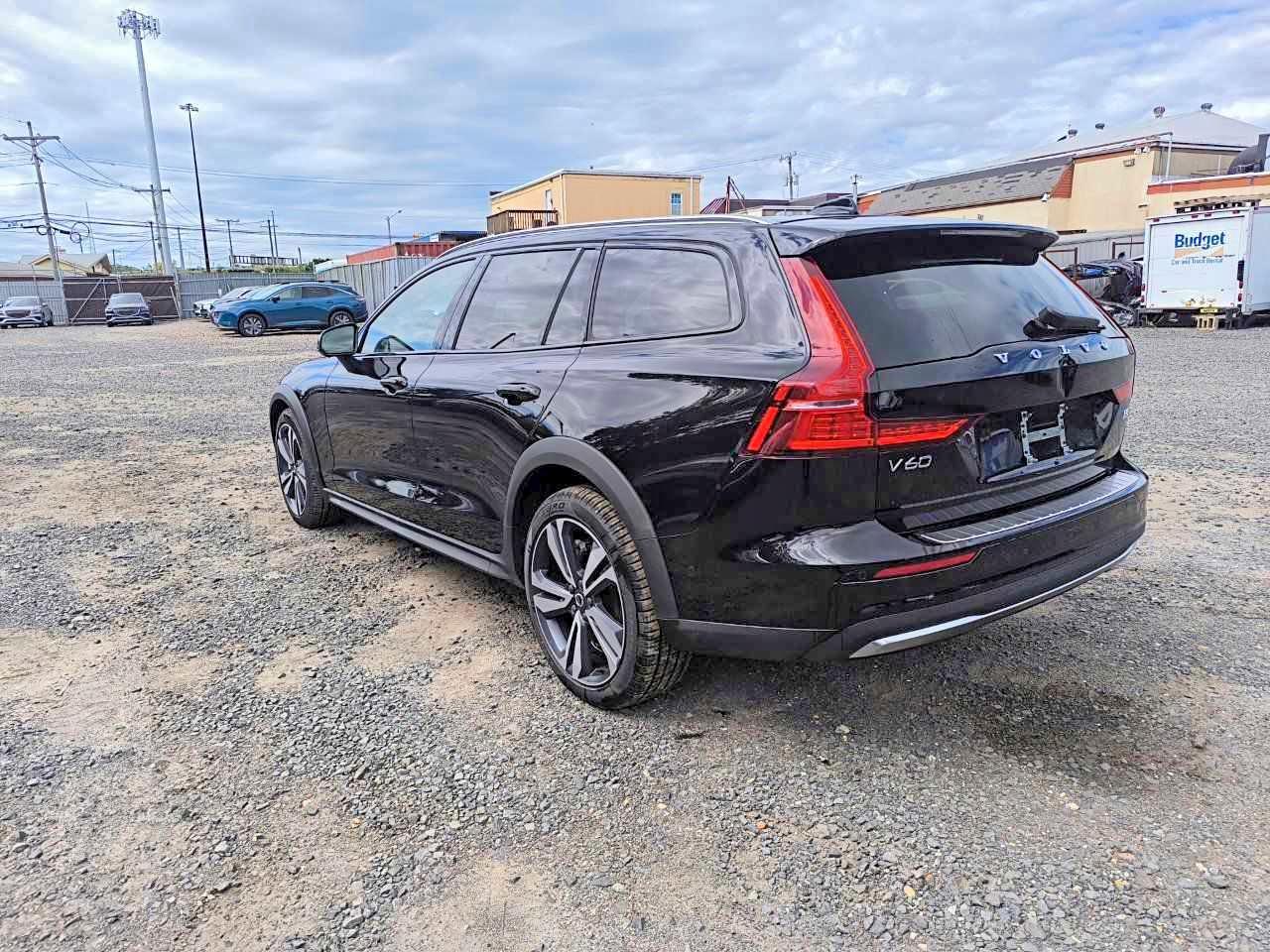 2026 Volvo V60 Cross Country Plus - Image 2