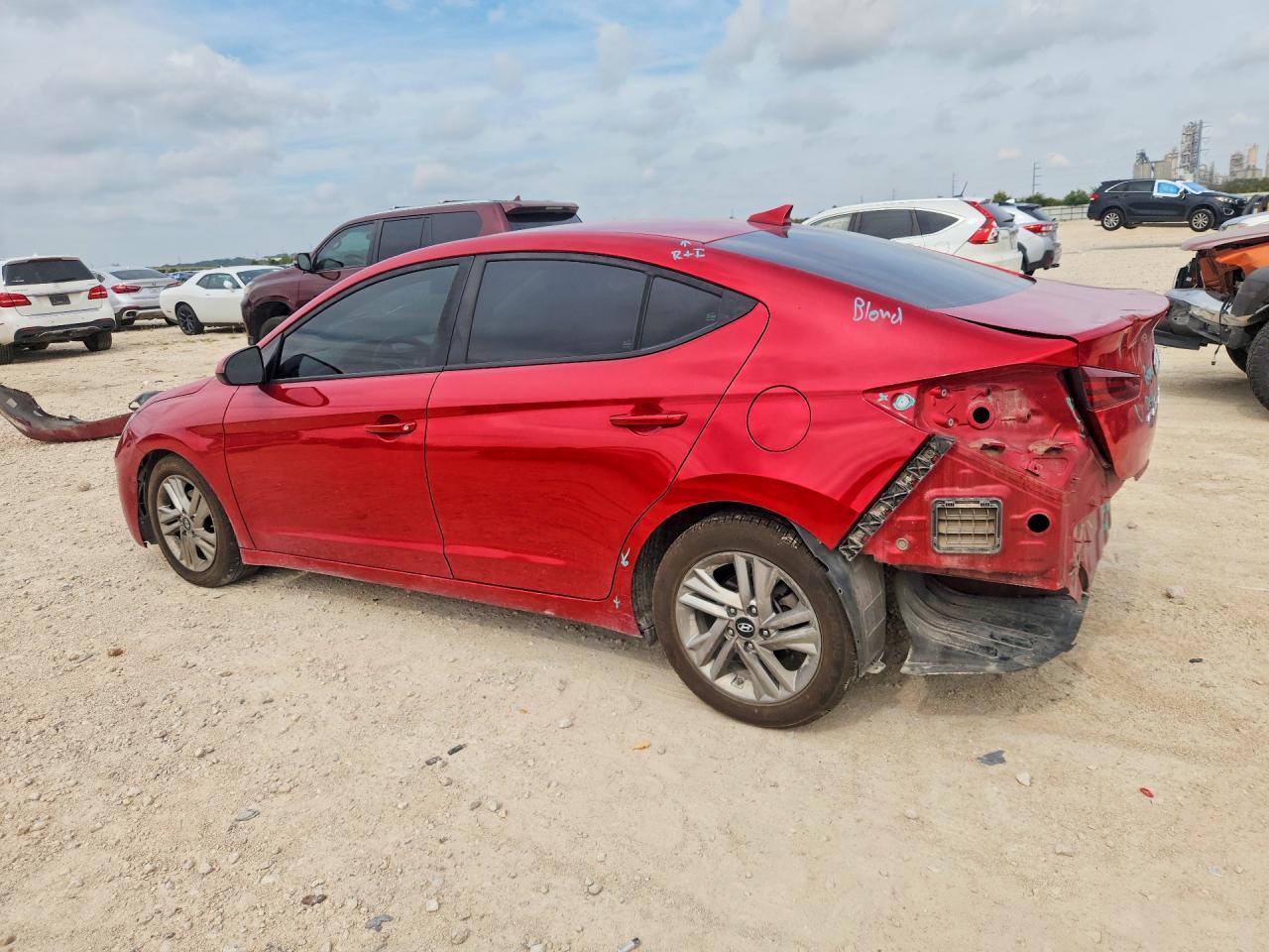 2020 Hyundai Elantra Sel - Фото 2